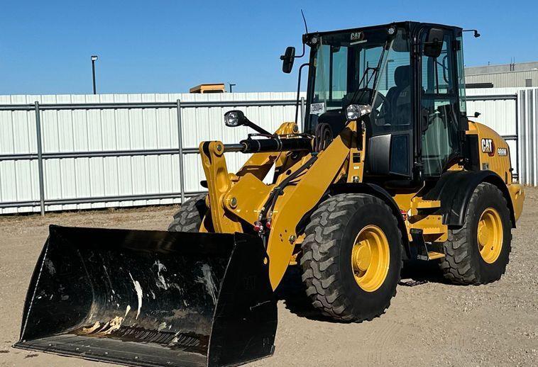 2022 Caterpillar 908M